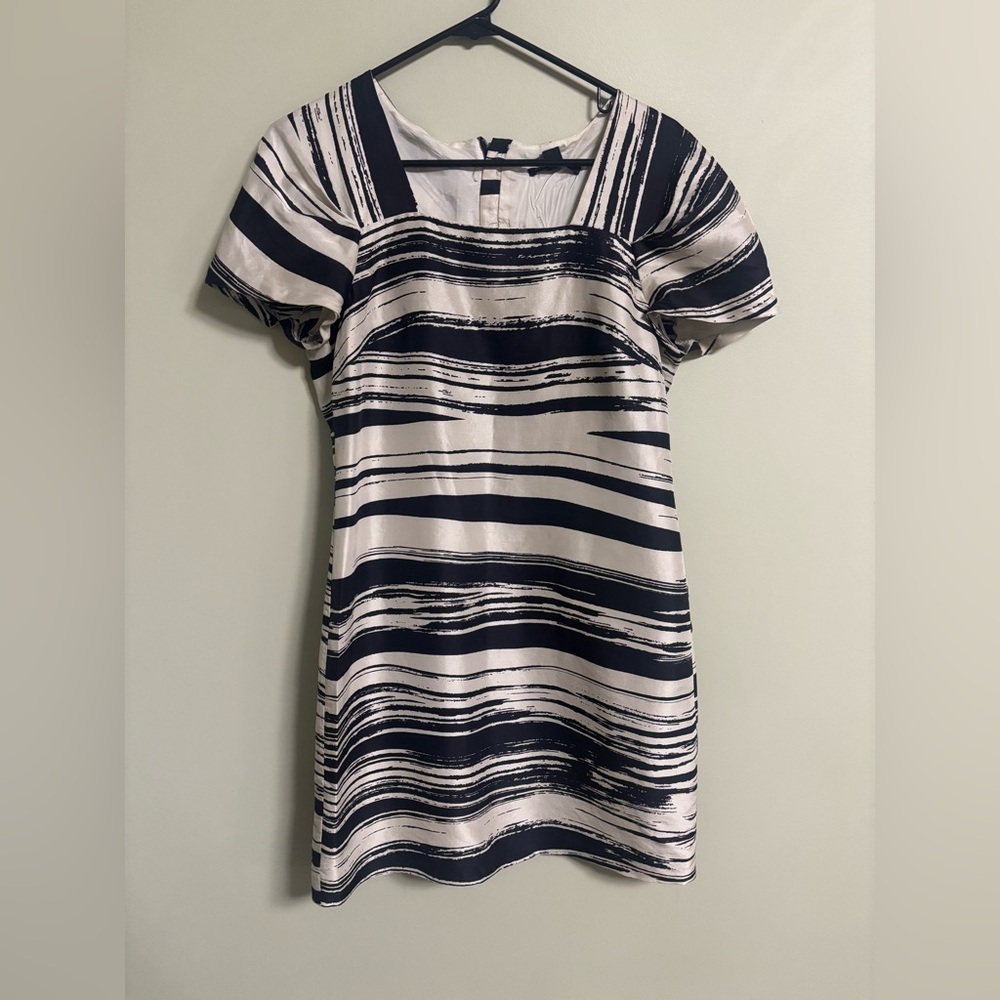 Banana Republic Size 8 Silk Sheath Black Brushstroke Stripe Cap Sleeve Career